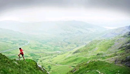 脊椎粉碎性骨折都无法阻止他奔跑，你还有什么理由懒惰