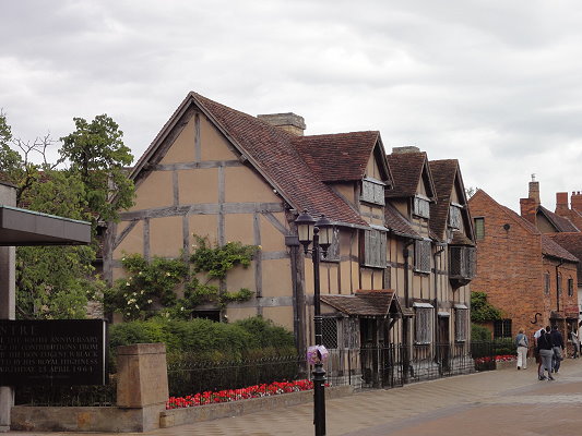 戏梦都铎：莎士比亚时代的历史剧为何叫好又叫座