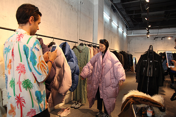 上海时装周的热闹背后，设计师品牌究竟得到些什么？