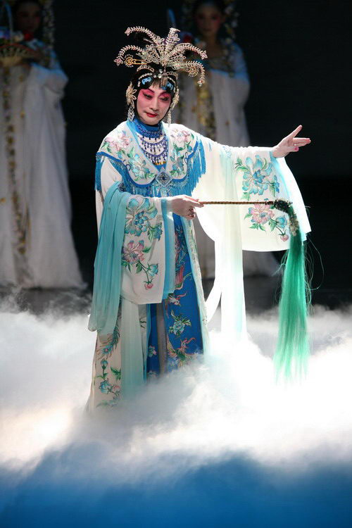 追忆梅葆玖︱师父说：如果男旦艺术传承不好，我对不起我爸爸