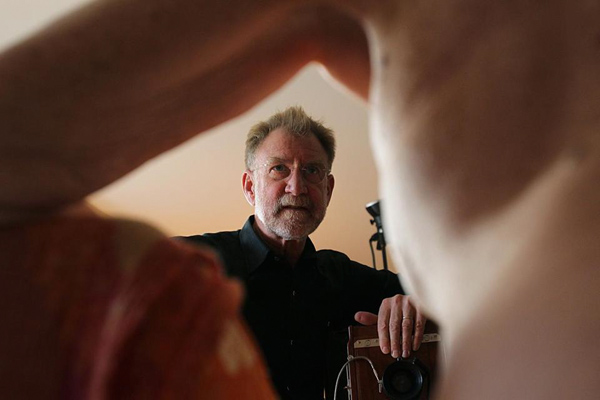 眼光| 陪老婆回娘家看姐妹，快门一按40年根本停不下来