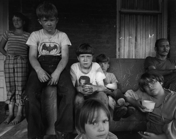 眼光| 陪老婆回娘家看姐妹，快门一按40年根本停不下来