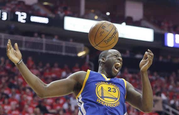 惹怒格林的中国记者被取消采访资格？这些提问在NBA是大忌