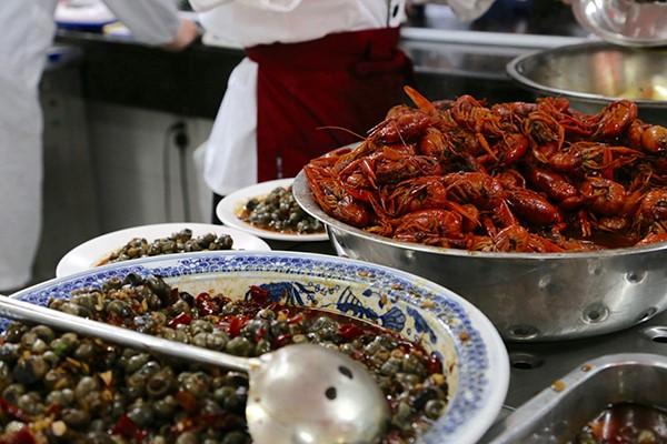 澎湃联播|天下武功出少林，中国美食源食堂