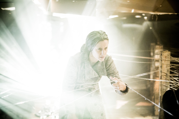 “看不懂”的《藏匿》，其实没那么难懂