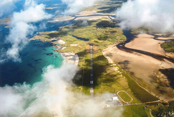 舷窗外最美的8个机场