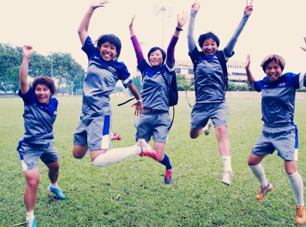 27岁港妹率男足球队夺冠创吉尼斯纪录，未来她还想执教中超
