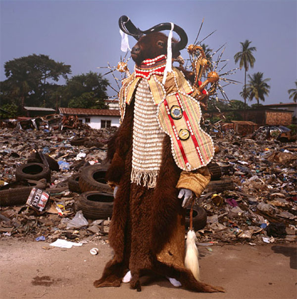 你与世界之间隔着一张面具