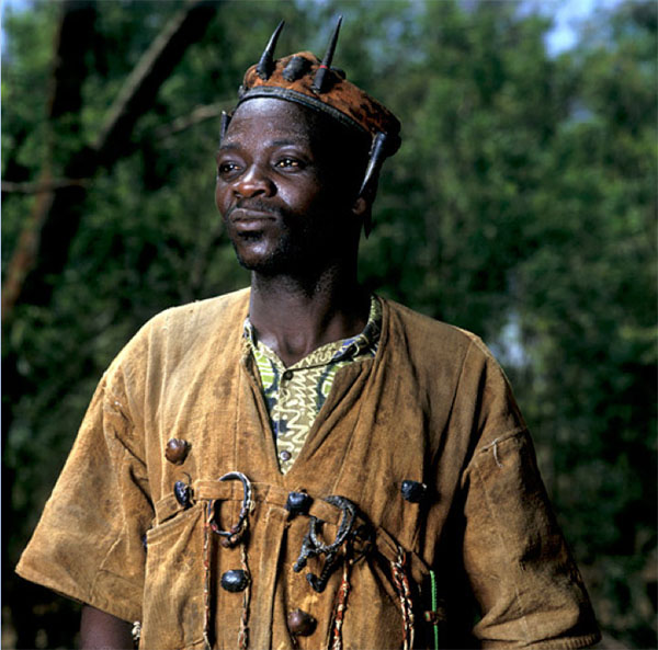 你与世界之间隔着一张面具