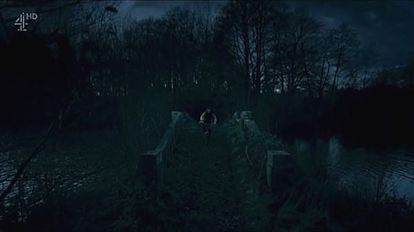 《卫报》说这部英剧“也许开创了新的类型”