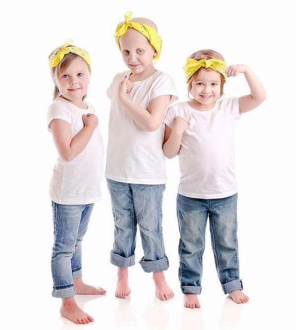 “滚蛋吧！肿瘤君”，这3个充满勇气的小女孩温暖了全世界