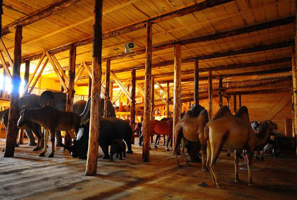 他花17年造了一艘诺亚方舟并启航了！