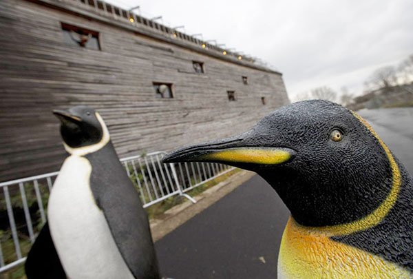 他花17年造了一艘诺亚方舟并启航了！