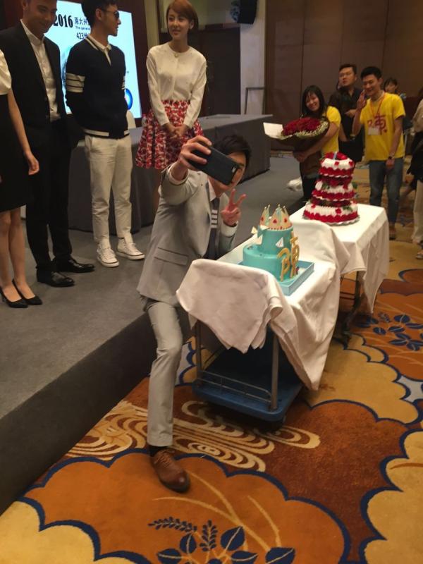 探班｜没想到“霸道总裁”是这样的画风