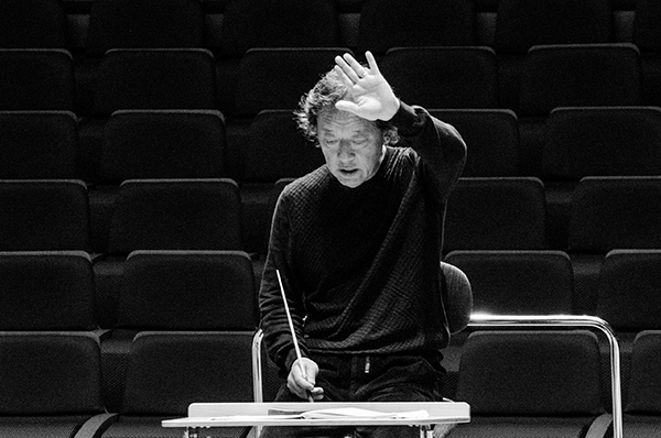 郑明勋：高于音乐的，那就是人性