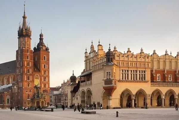 虽然在地图上不那么显眼，但这10座小城美过首都好几倍