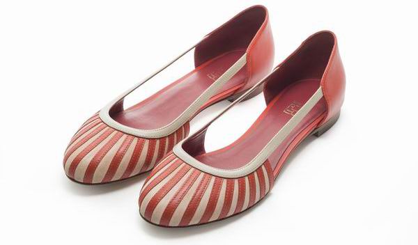 母亲节送妈妈鲜花？不如为她挑一双舒服的平底鞋