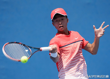 武磊百球、吴迪创排名纪录，这对撞脸“亲兄弟”连轨迹都相似