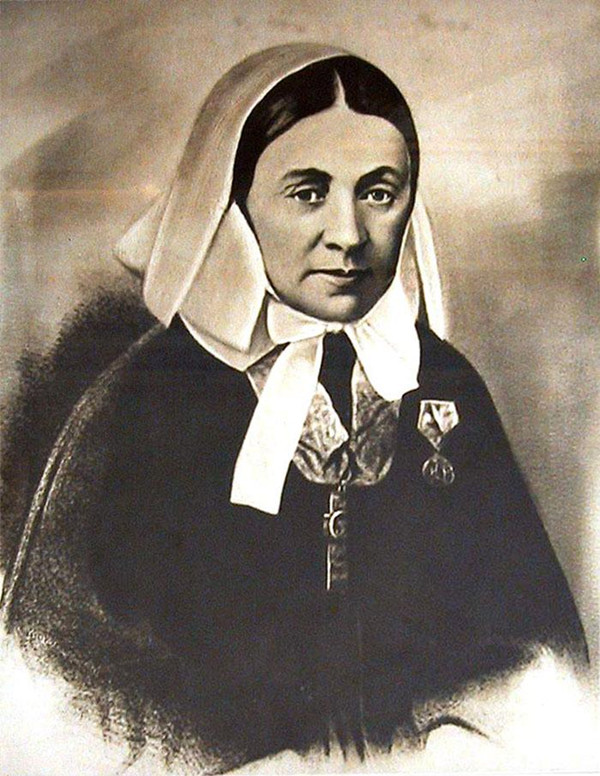 护理事业先驱南丁格尔：“提灯女士”还是“复仇天使”？