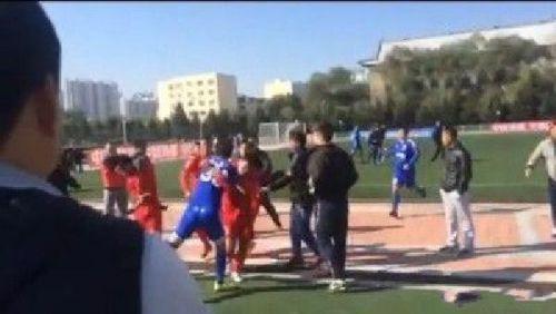 武汉宏兴开除斗殴球员，“业余暴力”面前，足协权力太有限