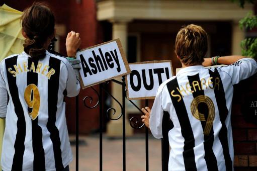 喜鹊降级，老板有毒！你曾经被纽卡斯尔球迷感动过吗？