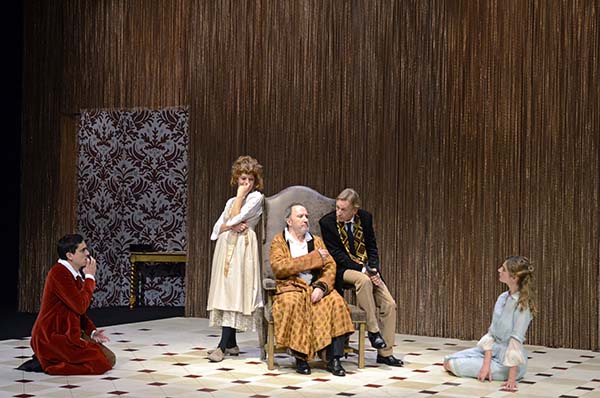 “莫里哀的永恒性，带有现代性”