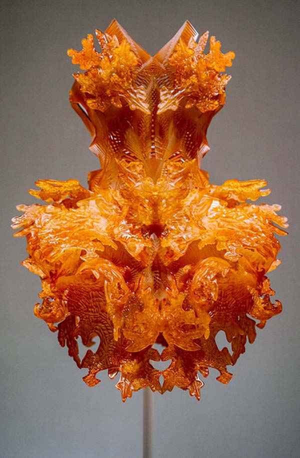 看展览|手作x机器：科技时代设计师如何做衣服?