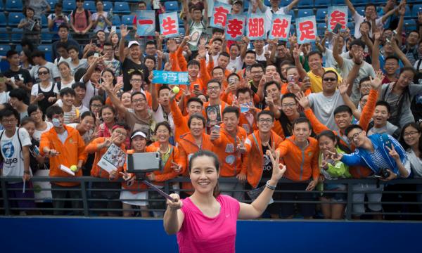 妈妈李娜变身“软妹子”，生完二胎她要打造自己的体育真人秀