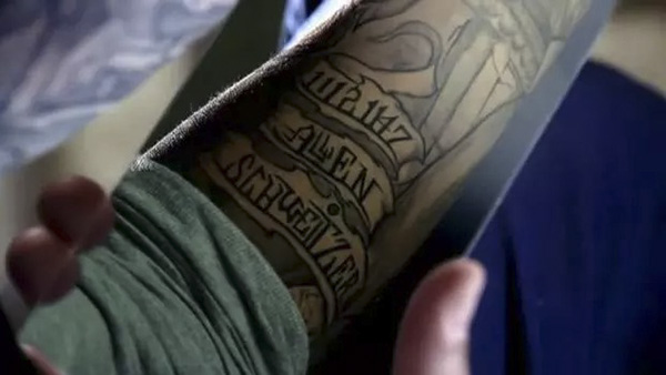 炸了，《越狱》重启预告让我泪流满面