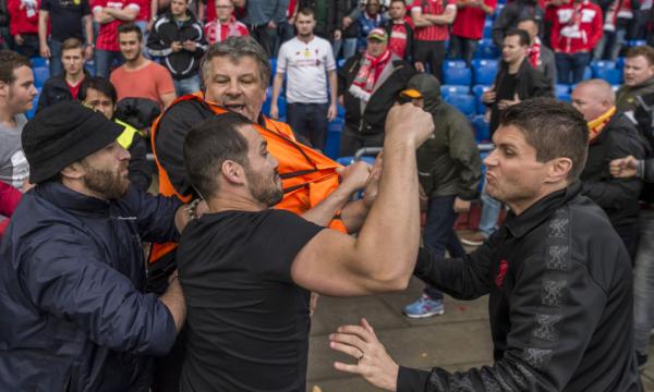 欧联杯改名“塞维利亚杯”吧，为啥他们一到欧联就开挂？