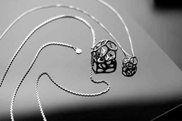 520如何送对礼？高科技高颜值的3D打印珠宝来救场