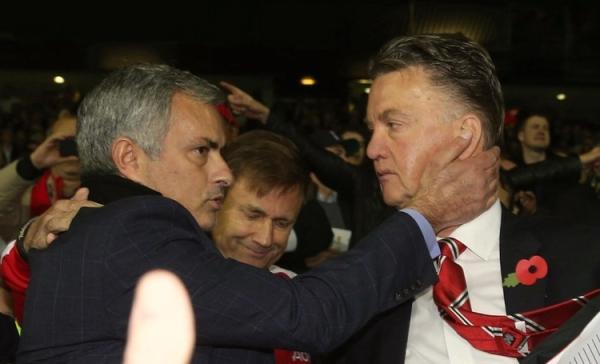 下课前还大谈执教曼联未来，范厨师临走也不忘贡献个段子