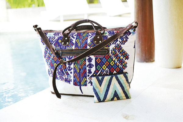 她们掌握她们的旅行