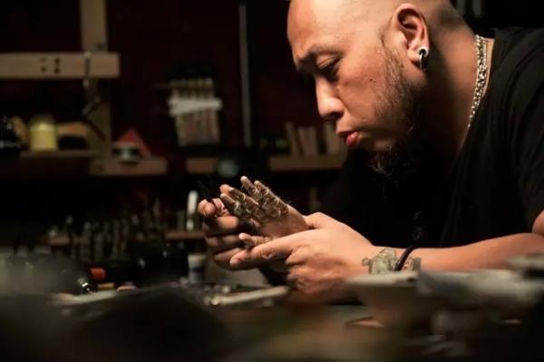 马良的“时光机”：用罕见的外壳，表达平淡的感情