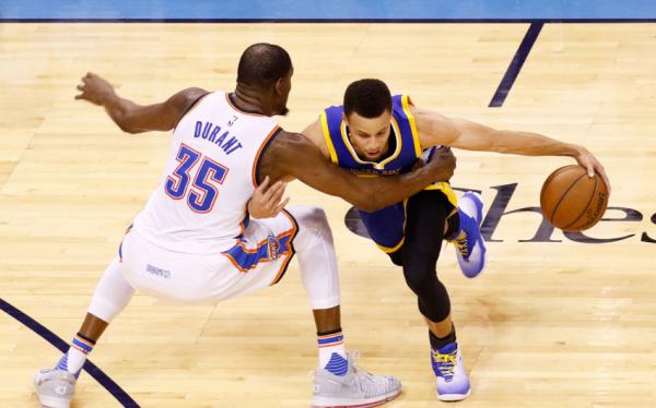 勇士惨败雷霆命悬一线！库里全场梦游，勇士赛季首次连败