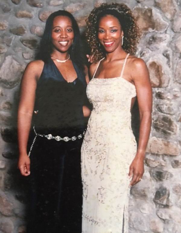 64岁还有6块腹肌！？原来你是这样的神奇奶奶！