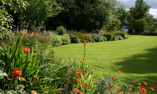 去英国，探访秘境花园