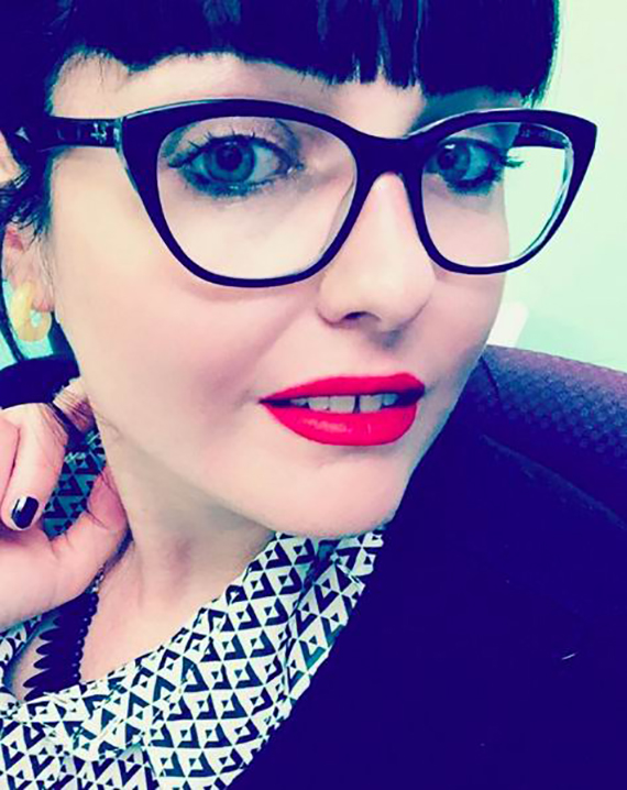 有牙缝的人生，也可以笑得很灿烂