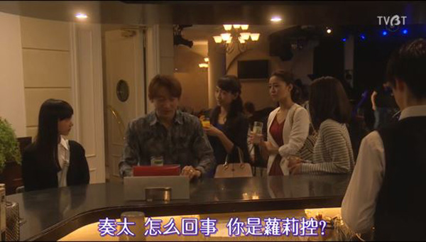 妈妈死了才半年，爸爸就娶了一个洋妞