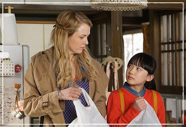 妈妈死了才半年，爸爸就娶了一个洋妞