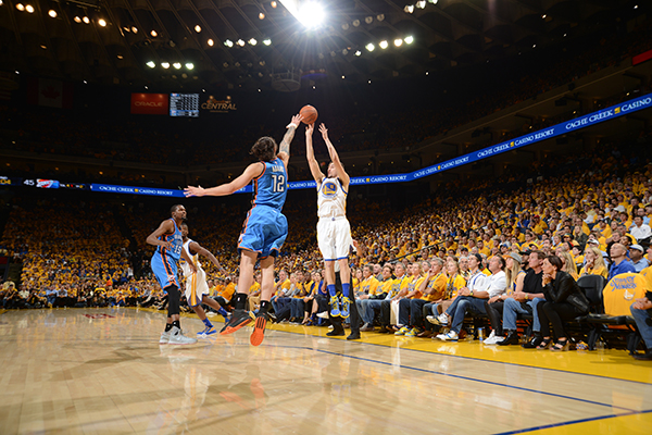 数读总决赛：原来骑士最爱投三分，他们竟比勇士准多了