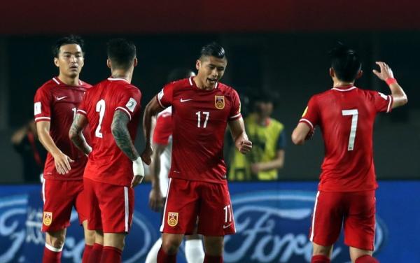 张玉宁国足首秀梅开二度！12强赛中国队找到靠谱前锋了？