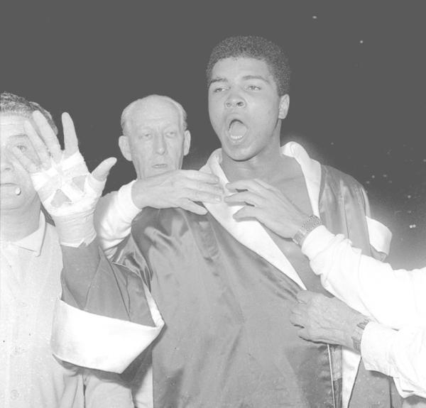 张佳玮 | 他是人类史上最传奇的运动员，没有之一