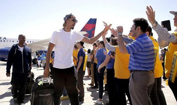 利文斯顿如何从差点截肢的重伤中走出？复出感觉左腿就像木头