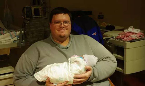 如何减掉354斤肥肉？遇到一个贴心的她，然后不停地跑