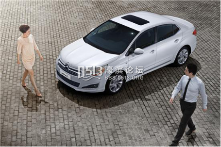 实力超群 东风雪铁龙新C4L1 2THP发动机再获国际年度发动机大奖938.png