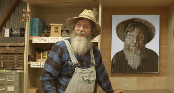 趣看｜“钉子户”打造人物肖像，祼眼3D感动盲人好友