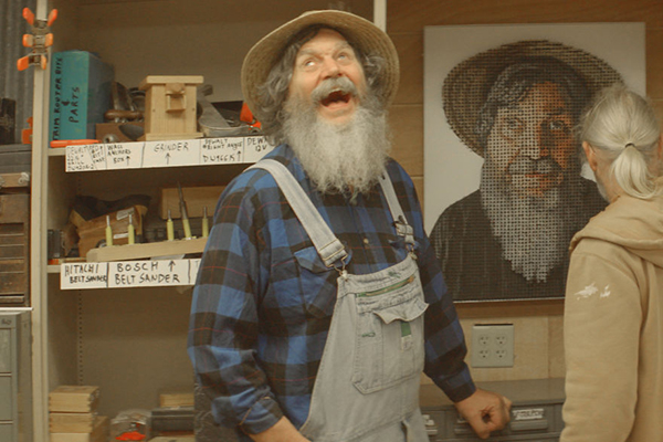 趣看｜“钉子户”打造人物肖像，祼眼3D感动盲人好友