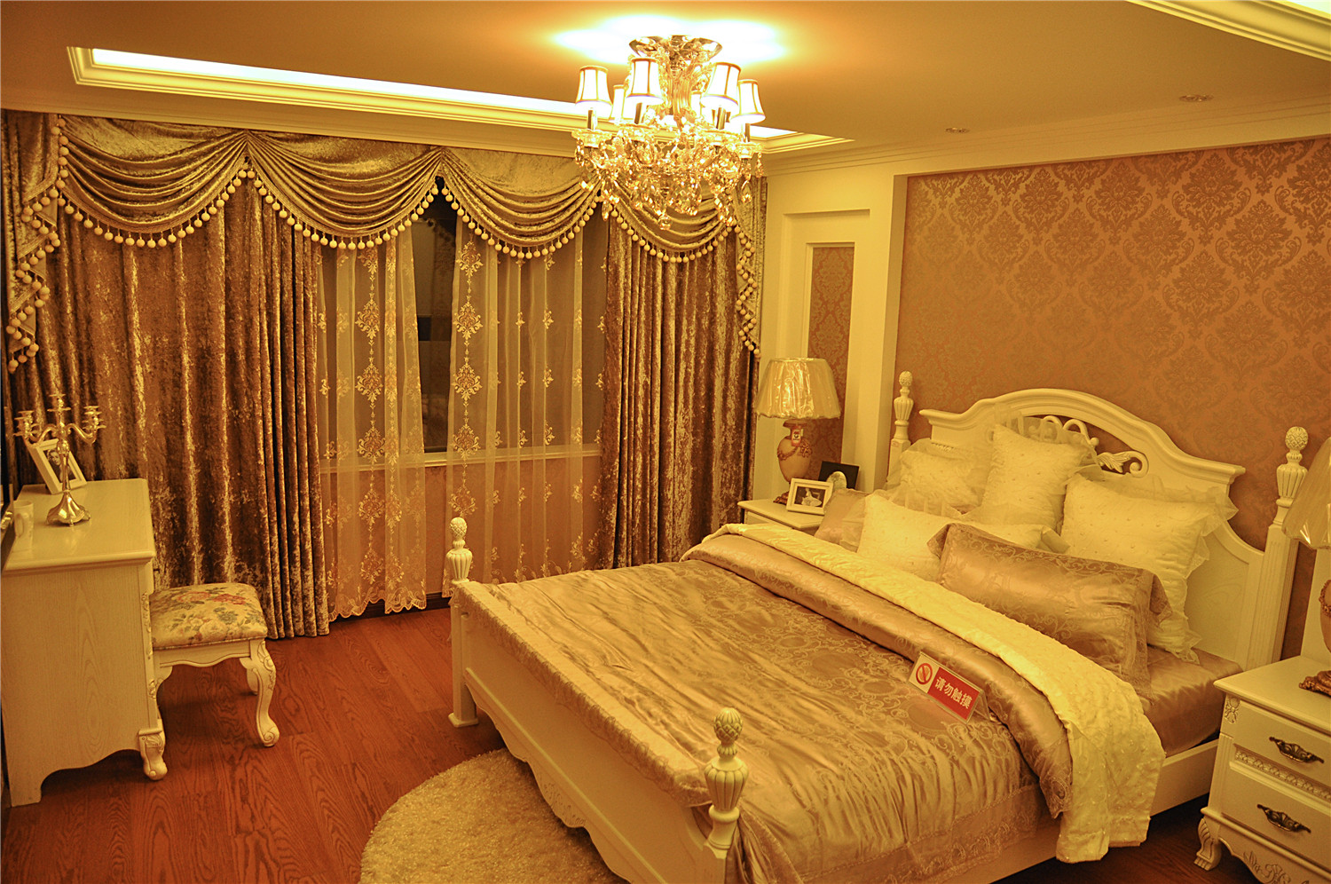 卧室效果图