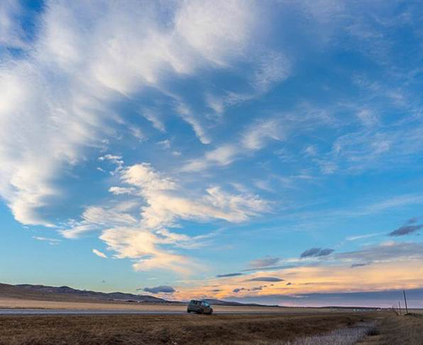 一边玩一边赚钱，他们是如何把旅行变成工作的？